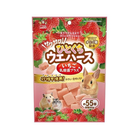 Marukan：小動物一口威化草莓味85g